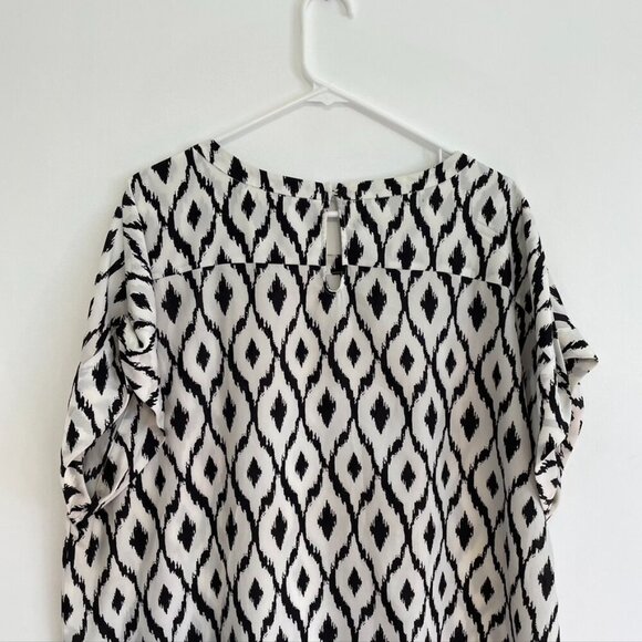 VIOLET CLAIRE Plus Size White ish Black Ikat Boho Short Dolman Sleeve Blouse Top - Picture 13 of 16